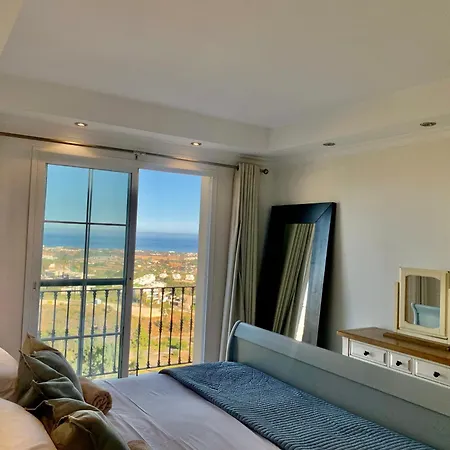 Panoramic Sea Views